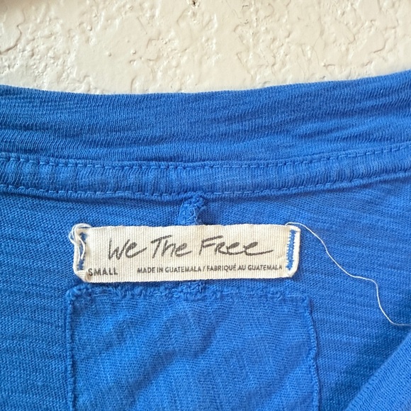 Free People Oversized Long Sleeve Top Distressed Blue size Small - Picture 8 of 12